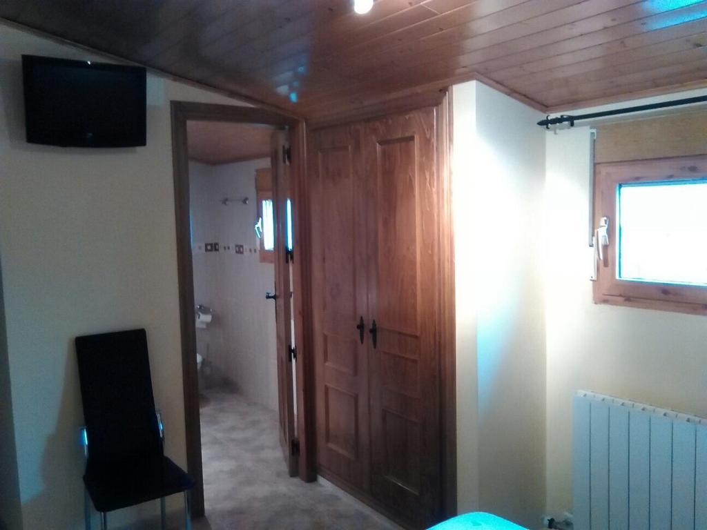 Apartamentos Turisticos Rosario Camarena de la Sierra Zimmer foto