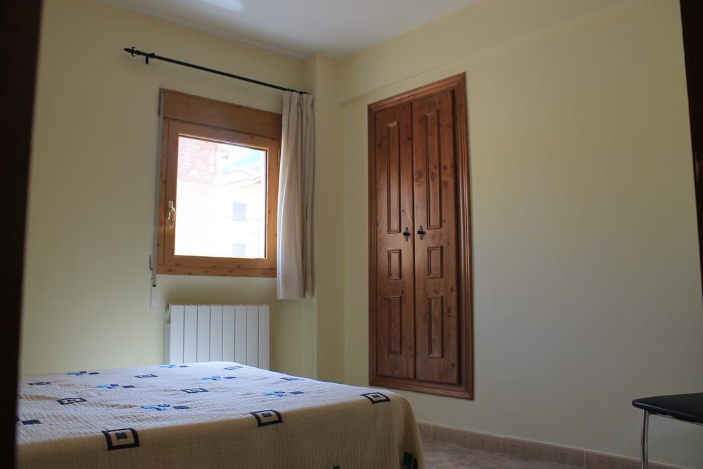 Apartamentos Turisticos Rosario Camarena de la Sierra Zimmer foto