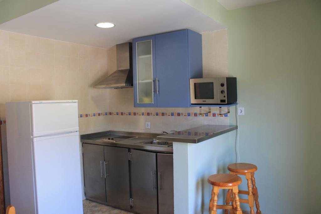 Apartamentos Turisticos Rosario Camarena de la Sierra Zimmer foto